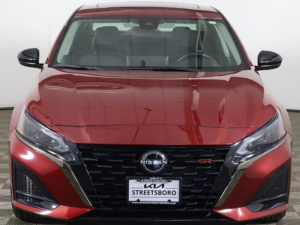 Used 2024 Nissan Altima 2.5 SR w/ SR Premium Package AWD/4WD image 11
