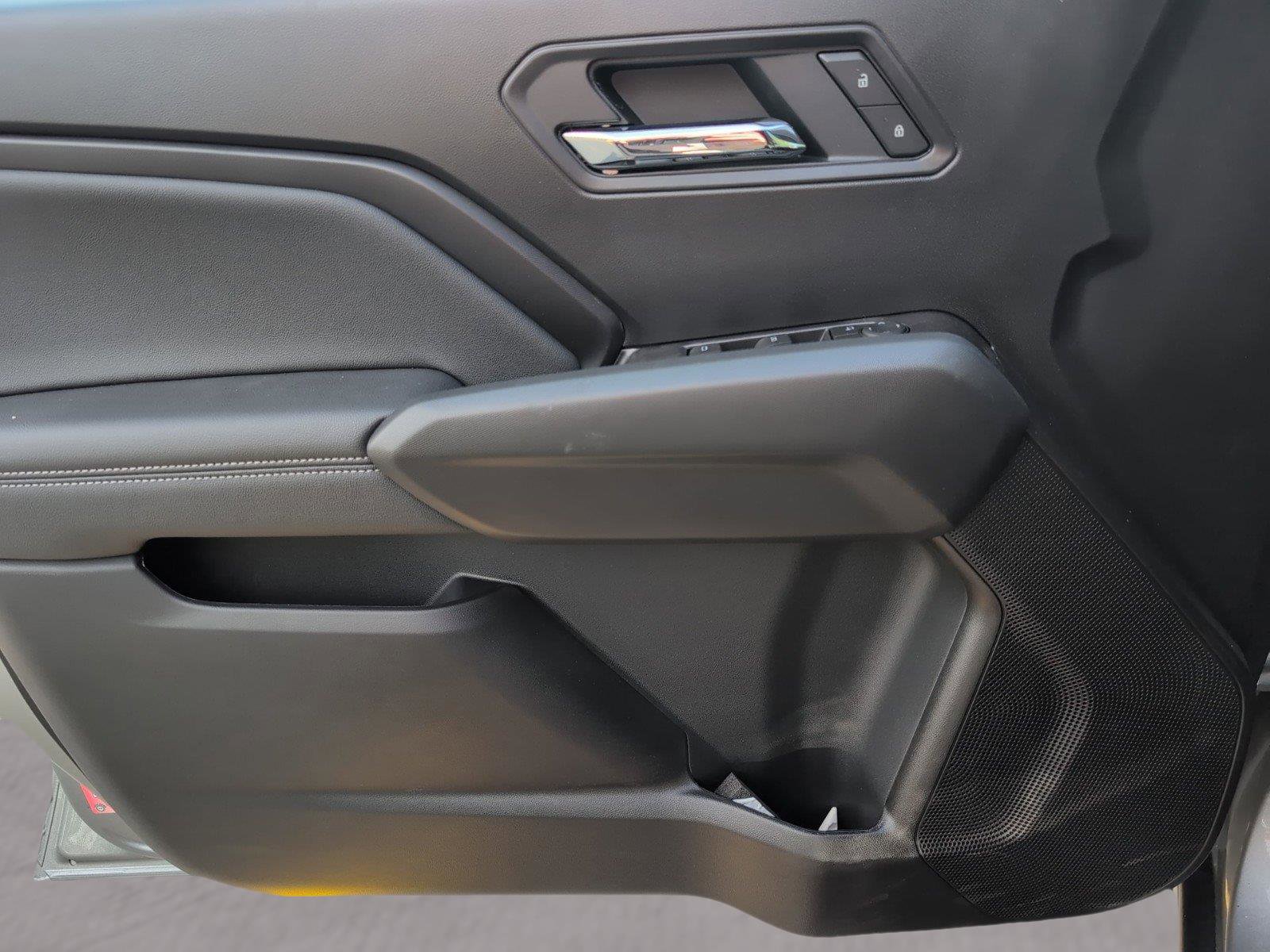 New 2026 GMC Canyon Elevation w/ Convenience Package image 27