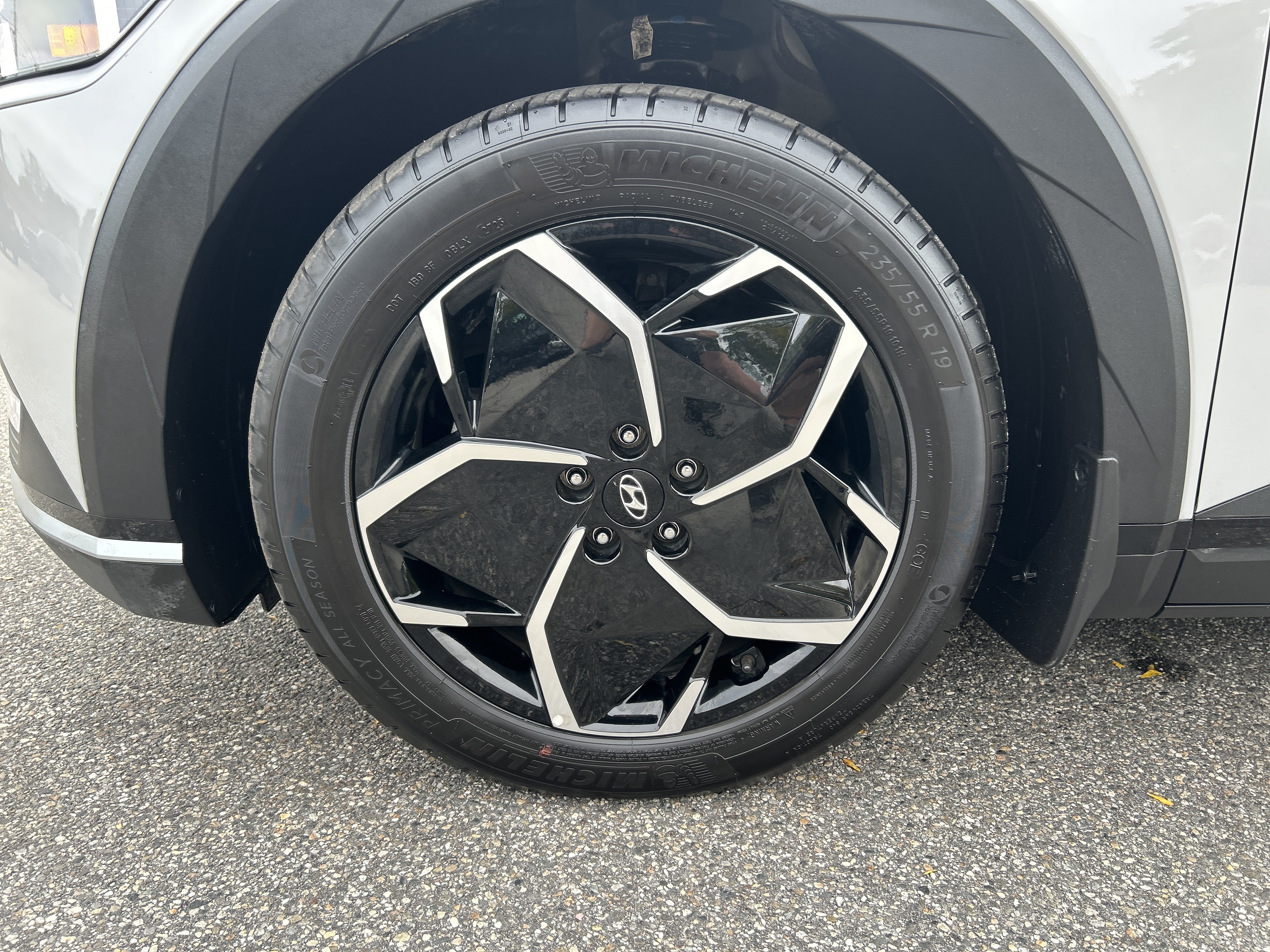 Certified 2024 Hyundai Ioniq 5 SE AWD/4WD image 12