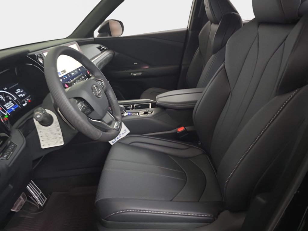 New 2026 Lexus TX 500h AWD w/ Technology Package image 15