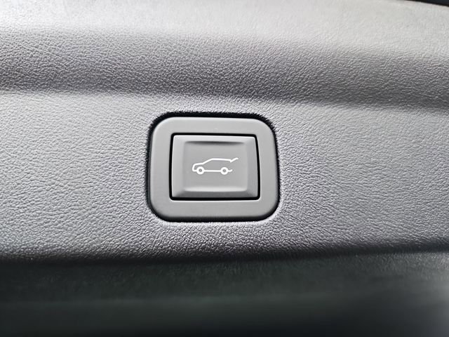 Used 2026 Cadillac Escalade IQ Sport 1 w/ LPO, Floor Liner Package AWD/4WD image 16