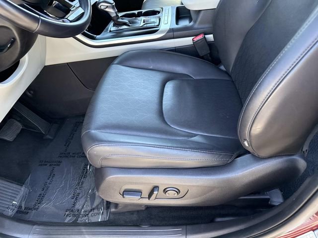 Used 2024 Kia Carnival LX FWD image 15