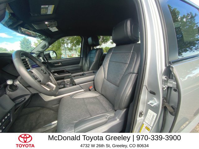 Used 2025 Toyota Tundra Limited AWD/4WD image 11