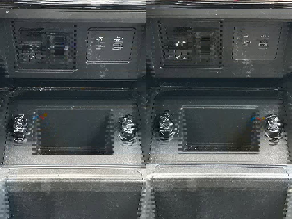 Used 2021 Nissan Titan Platinum Reserve w/ Moonroof Package image 27