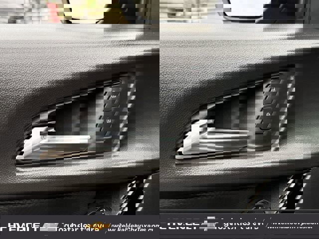 Used 2025 Chevrolet Equinox LT FWD image 27