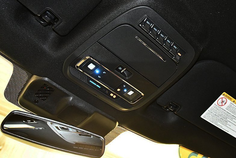 New 2025 Ford F350 Platinum w/ FX4 Off-Road Package image 28
