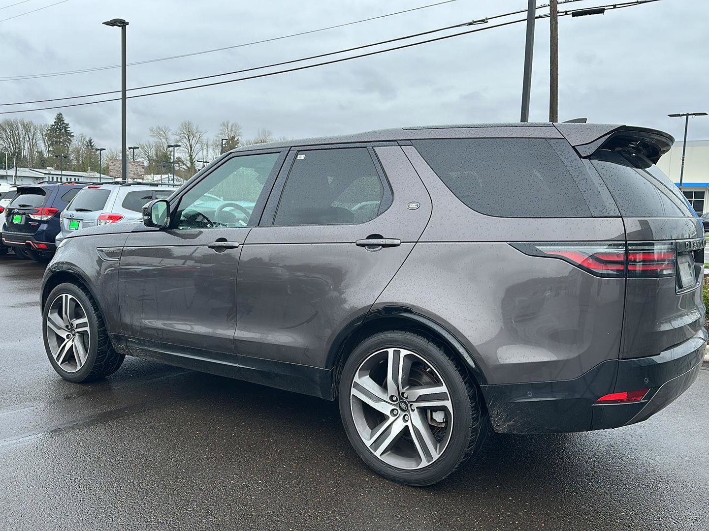 Used 2021 Land Rover Discovery HSE R-Dynamic image 2