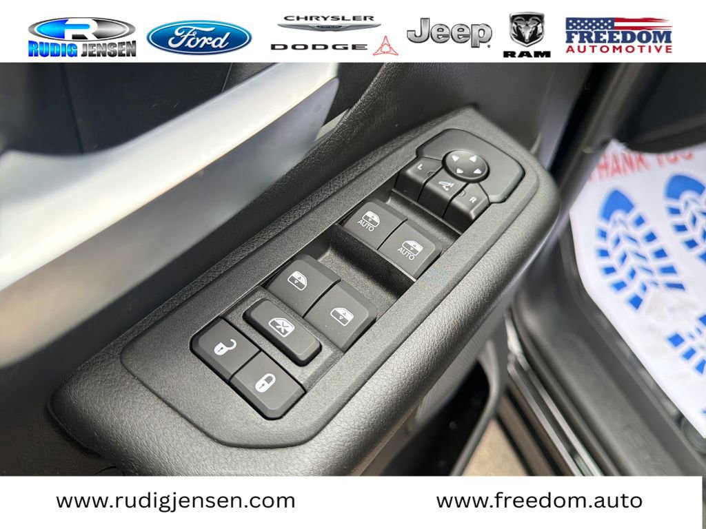 New 2026 RAM 1500 Big Horn AWD/4WD image 11