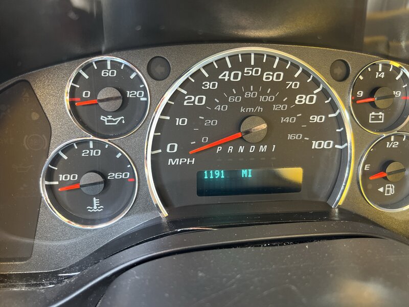 Used 2021 GMC Savana 3500 Extended w/ Power Convenience Package RWD image 6