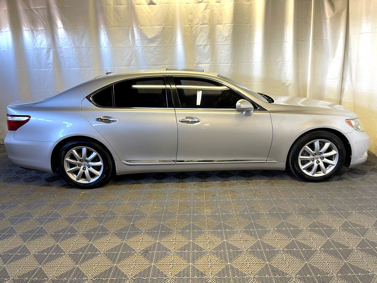 Used 2009 Lexus LS 460 image 8