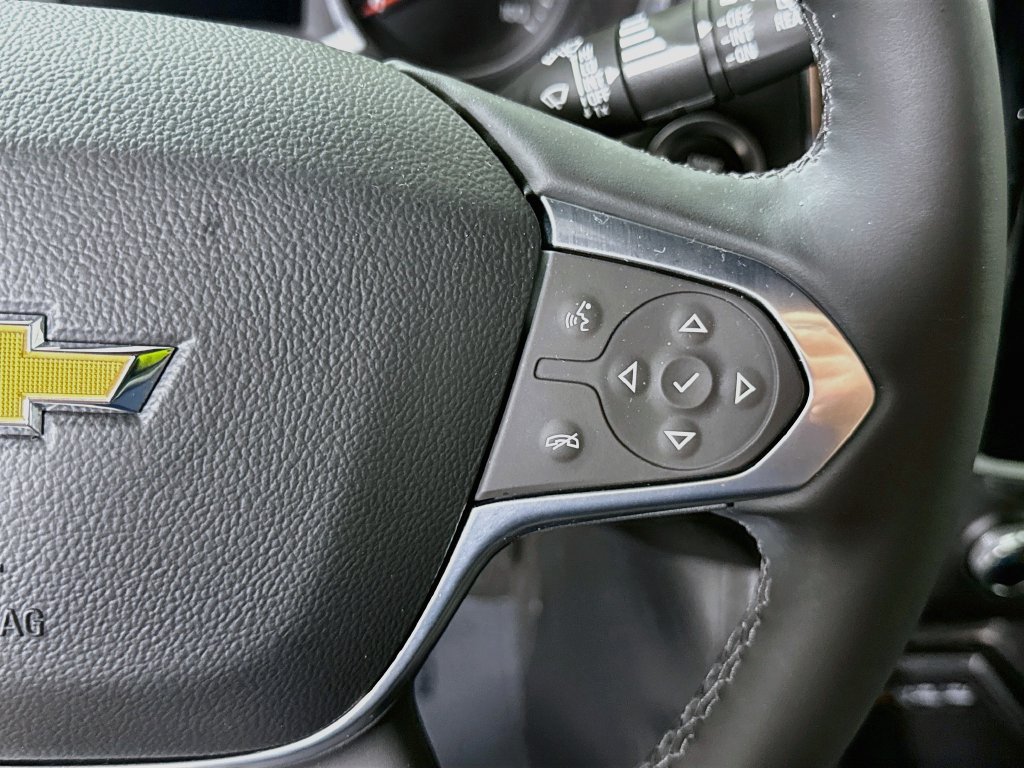 Used 2023 Chevrolet Traverse LT FWD image 21