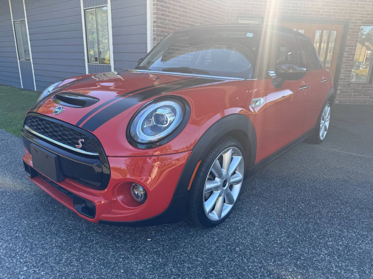 Used 2020 MINI Cooper S FWD image 3
