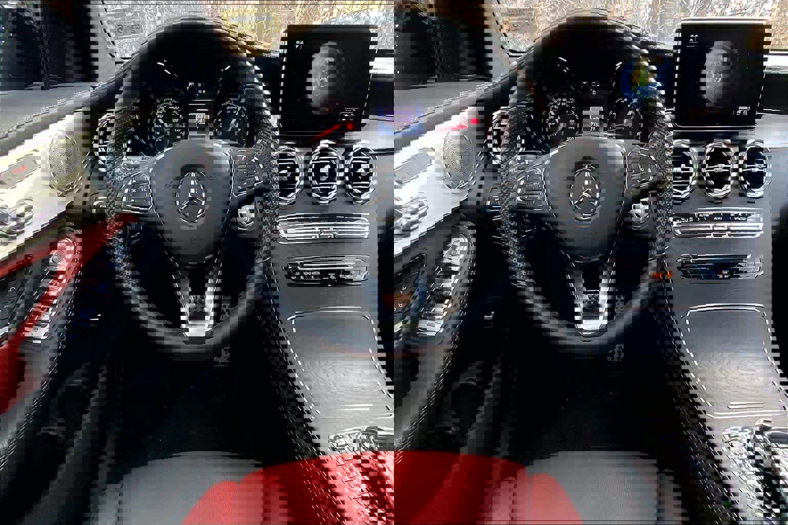 Certified 2019 Mercedes-Benz GLC 300 4MATIC Coupe image 6