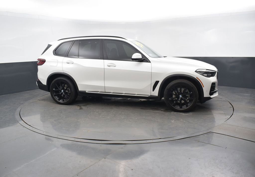 Used 2023 BMW X5 xDrive40i w/ Premium Package image 7