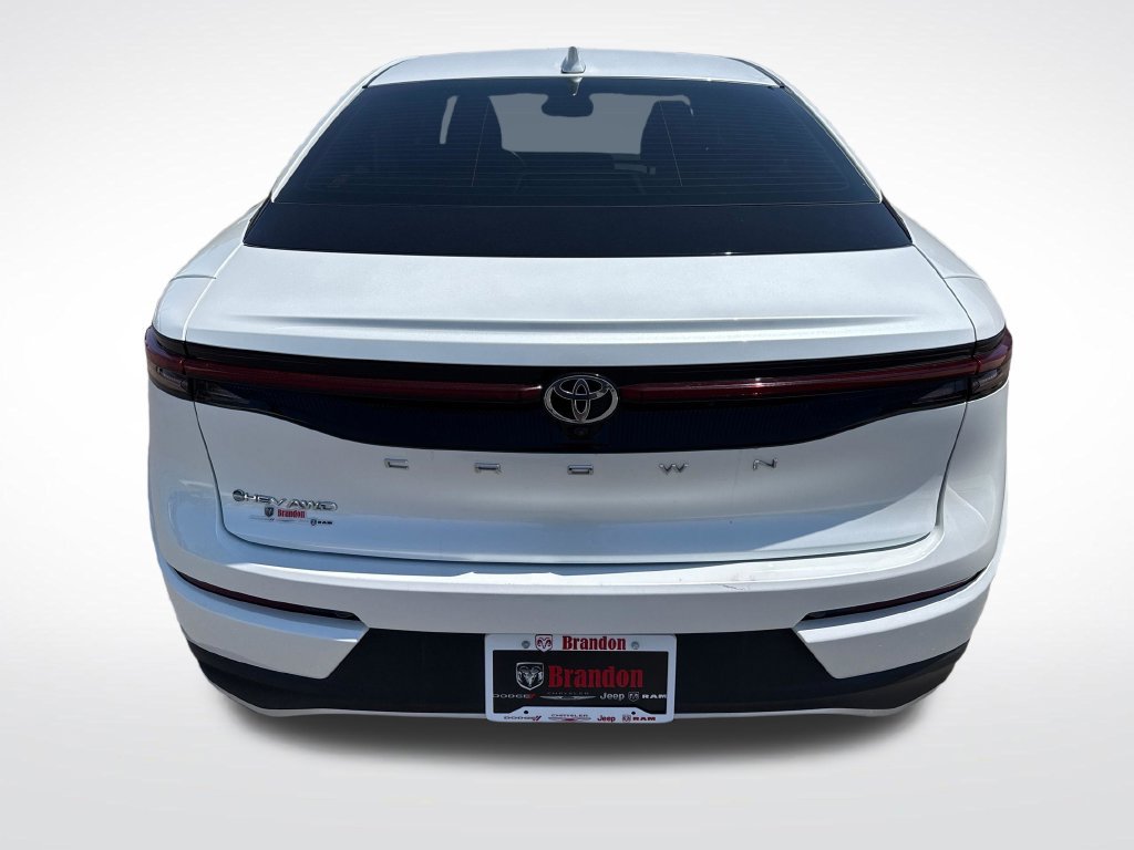 Used 2024 Toyota Crown AWD/4WD image 4