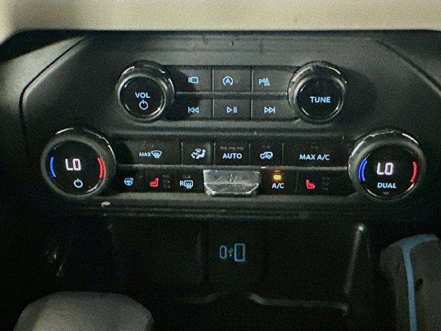 Used 2024 Ford Bronco Wildtrak AWD/4WD image 16