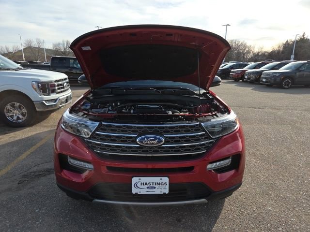 Certified 2024 Ford Explorer King Ranch w/ Technology Package AWD/4WD image 16
