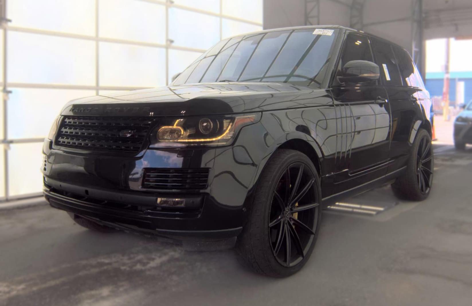 Used 2016 Land Rover Range Rover Supercharged AWD/4WD image 2