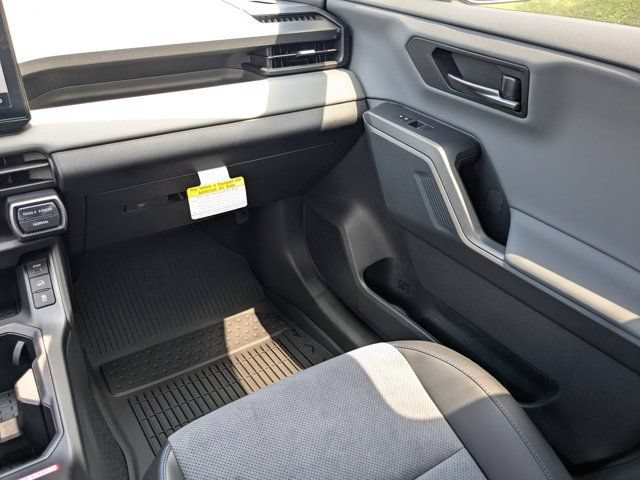 New 2026 Toyota RAV4 XSE w/ Weather Package AWD/4WD image 19