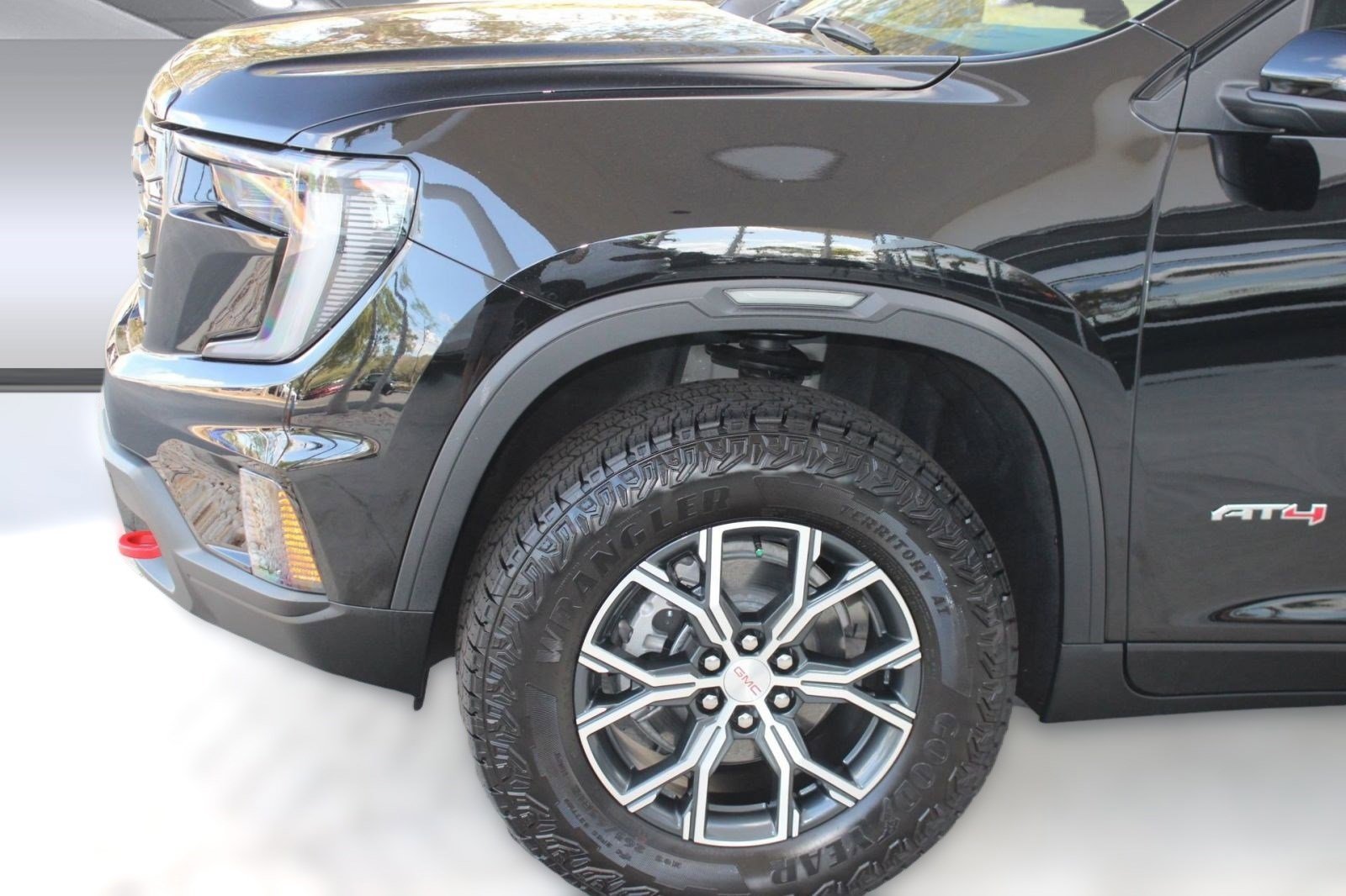 Used 2026 GMC Acadia AT4 image 11