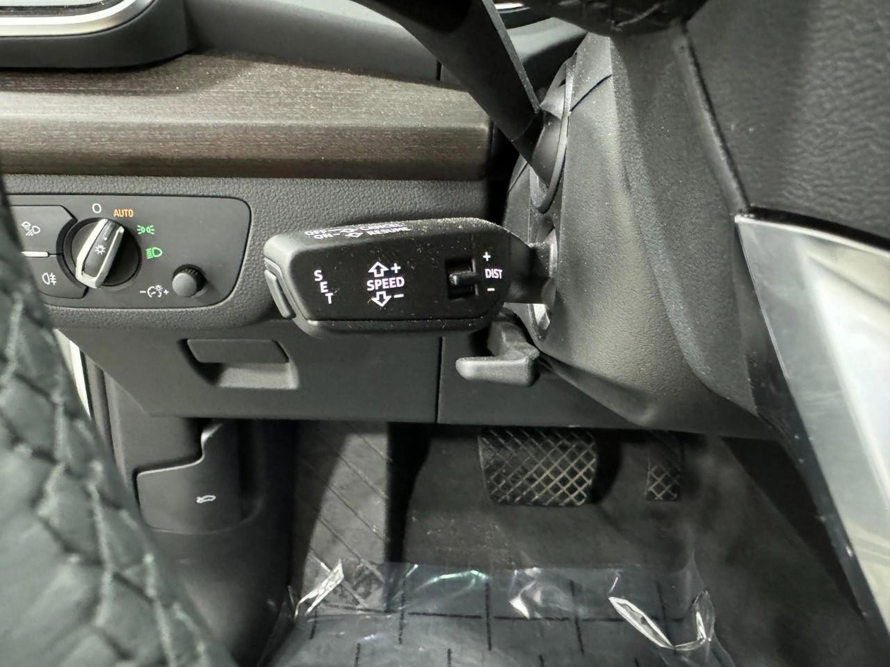 Certified 2025 Audi Q5 2.0T Premium w/ Convenience Plus Package image 31