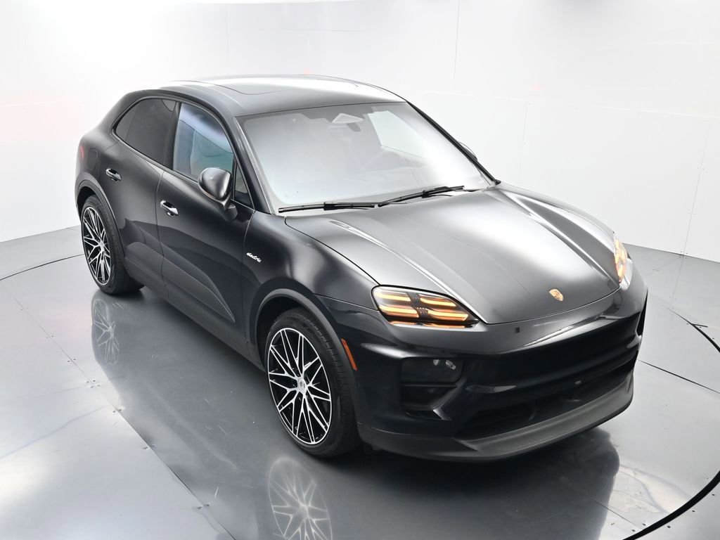 Certified 2024 Porsche Macan 4 Electric image 40