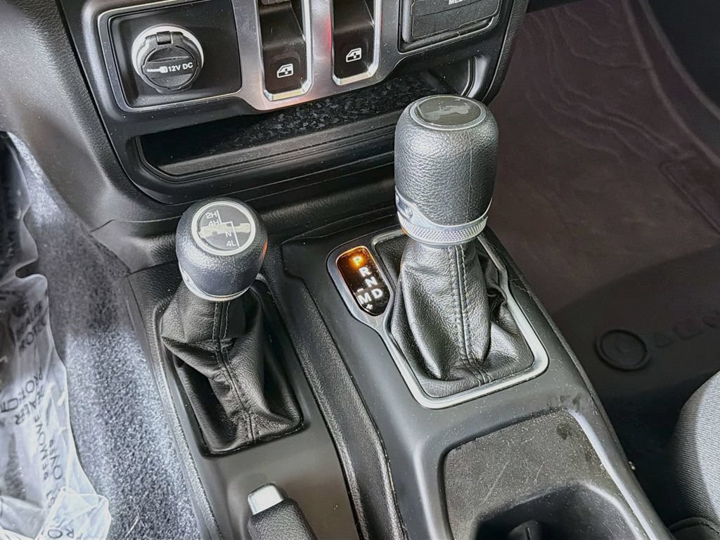 Used 2023 Jeep Wrangler Sport AWD/4WD image 35