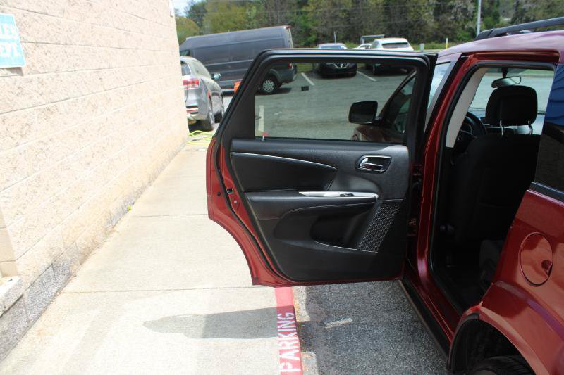 Used 2011 Dodge Journey Mainstreet FWD image 14