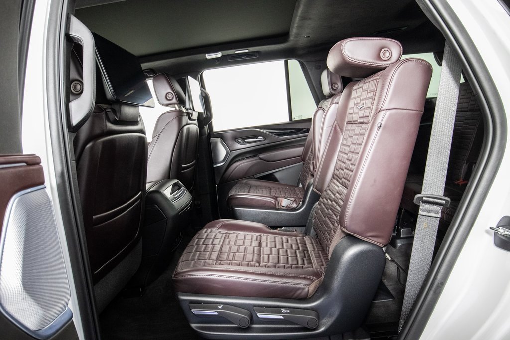 Used 2023 Cadillac Escalade V w/ LPO, ONYX Package image 13