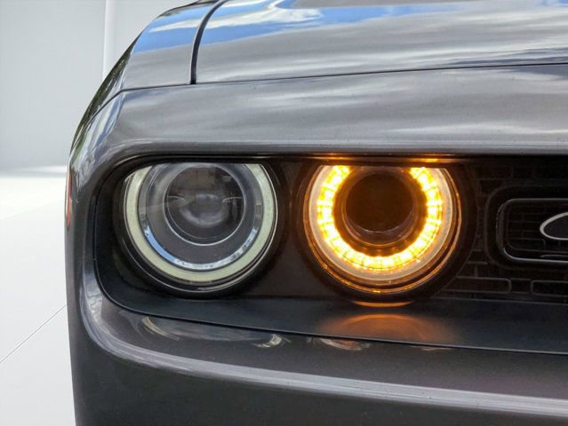 Used 2021 Dodge Challenger R/T Scat Pack RWD image 9