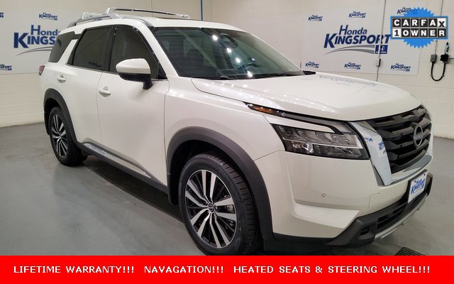 Used 2024 Nissan Pathfinder Platinum image 2