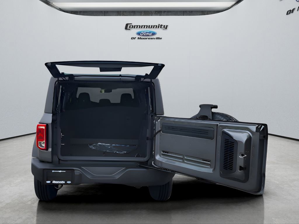 New 2025 Ford Bronco 4-Door image 8