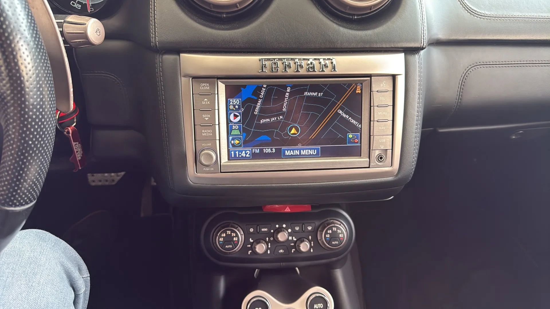 Used 2010 Ferrari California RWD image 10