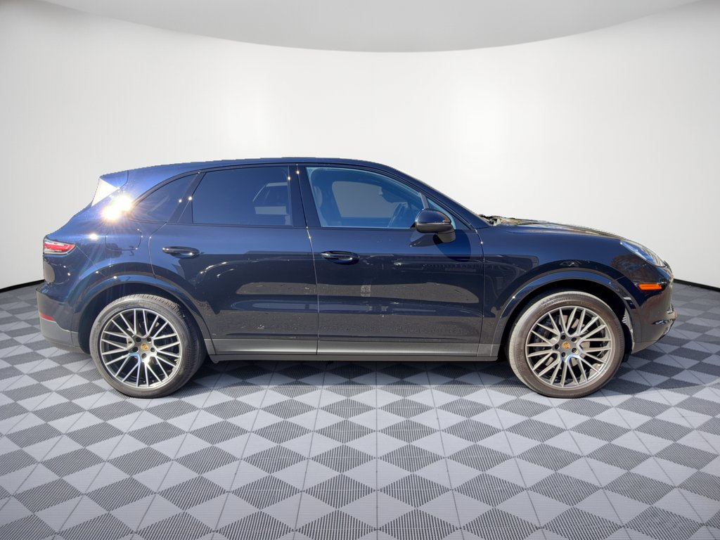 Used 2023 Porsche Cayenne AWD/4WD image 8