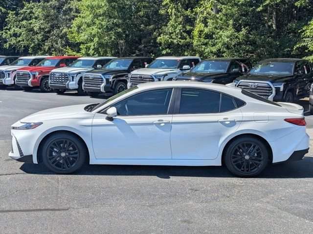 Used 2025 Toyota Camry SE w/ Convenience Package FWD image 4