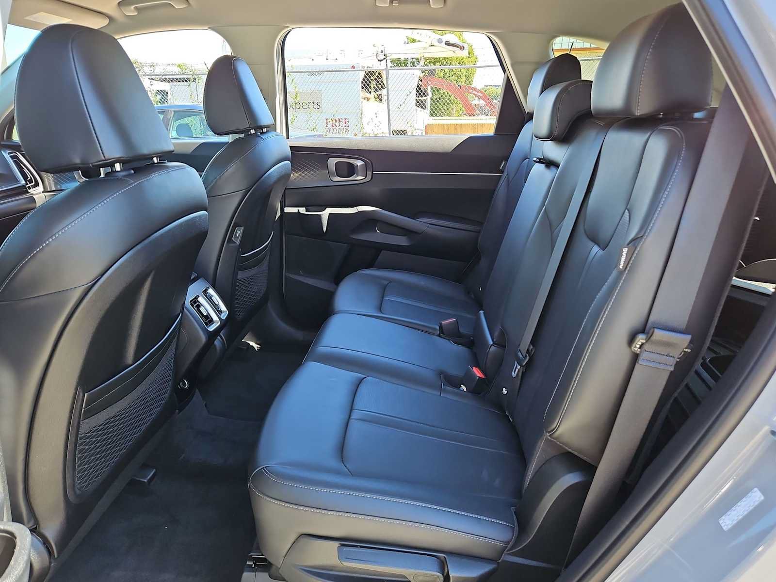 Certified 2025 Kia Sorento S FWD image 19