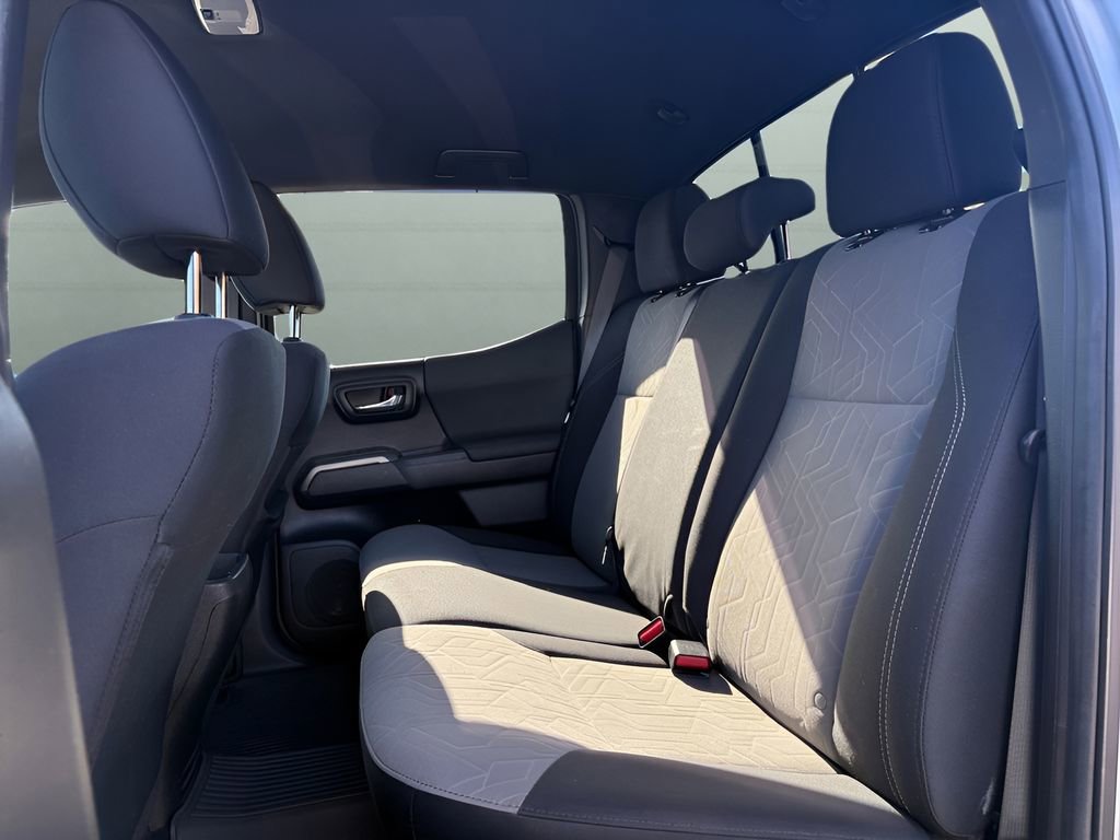 Used 2022 Toyota Tacoma TRD Off-Road image 20