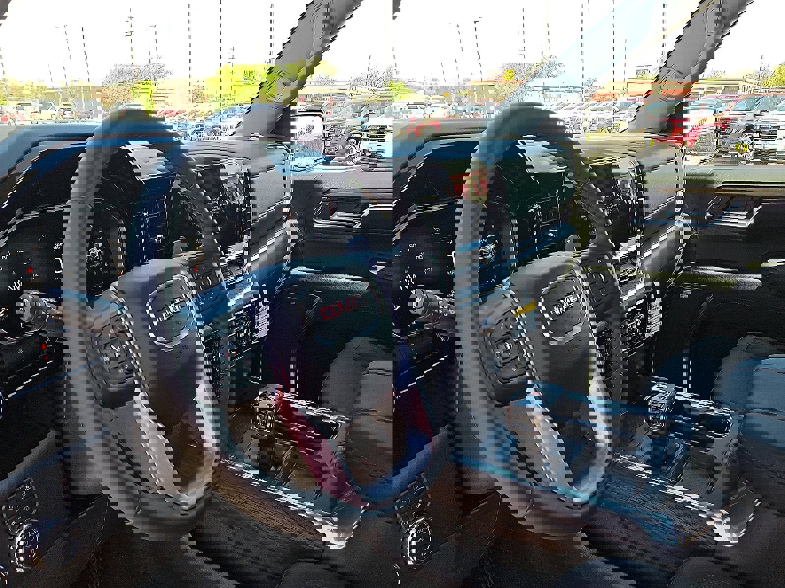 New 2026 GMC Sierra 1500 SLT image 13