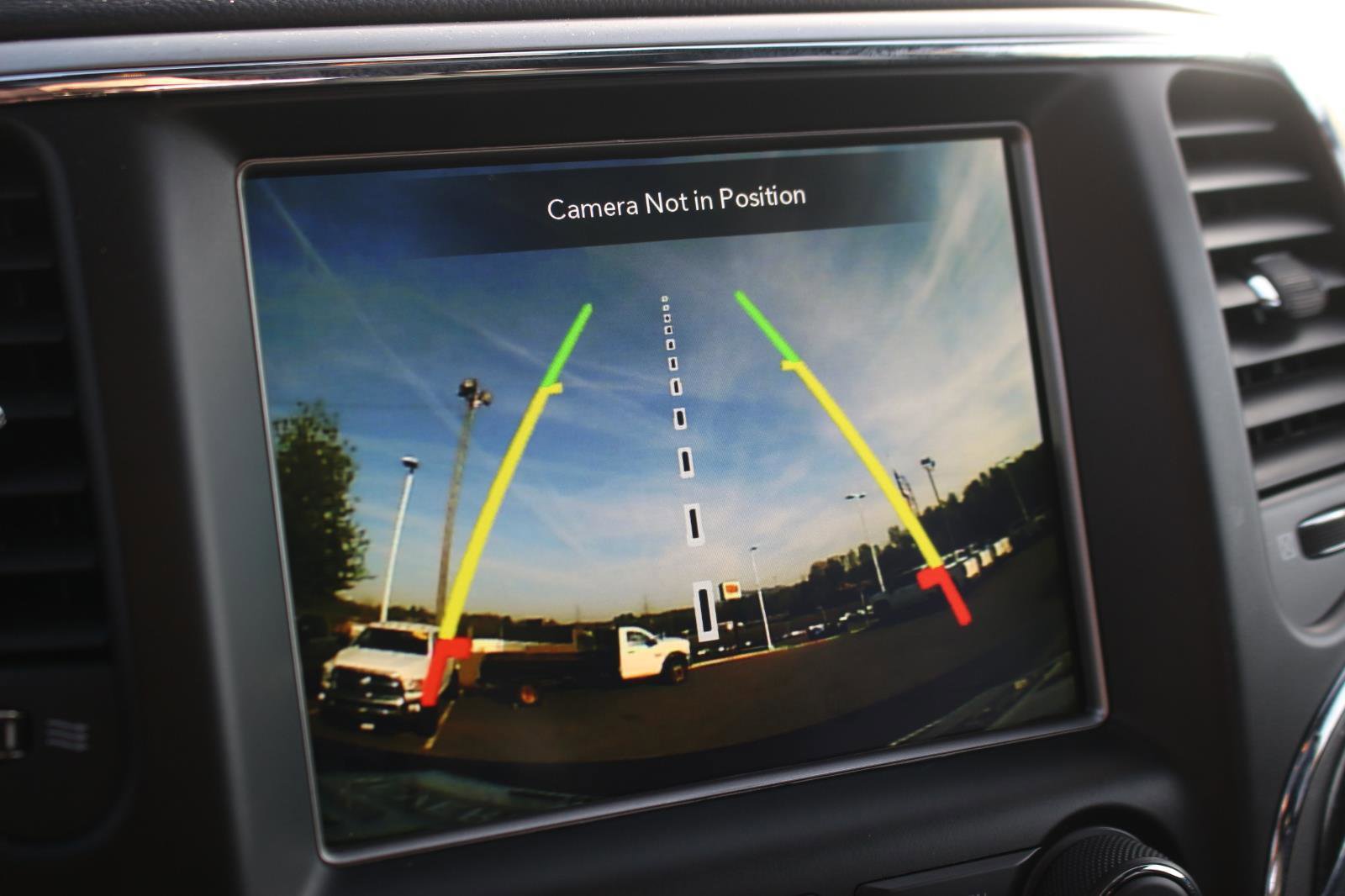 Used 2018 Jeep Grand Cherokee Overland RWD image 24