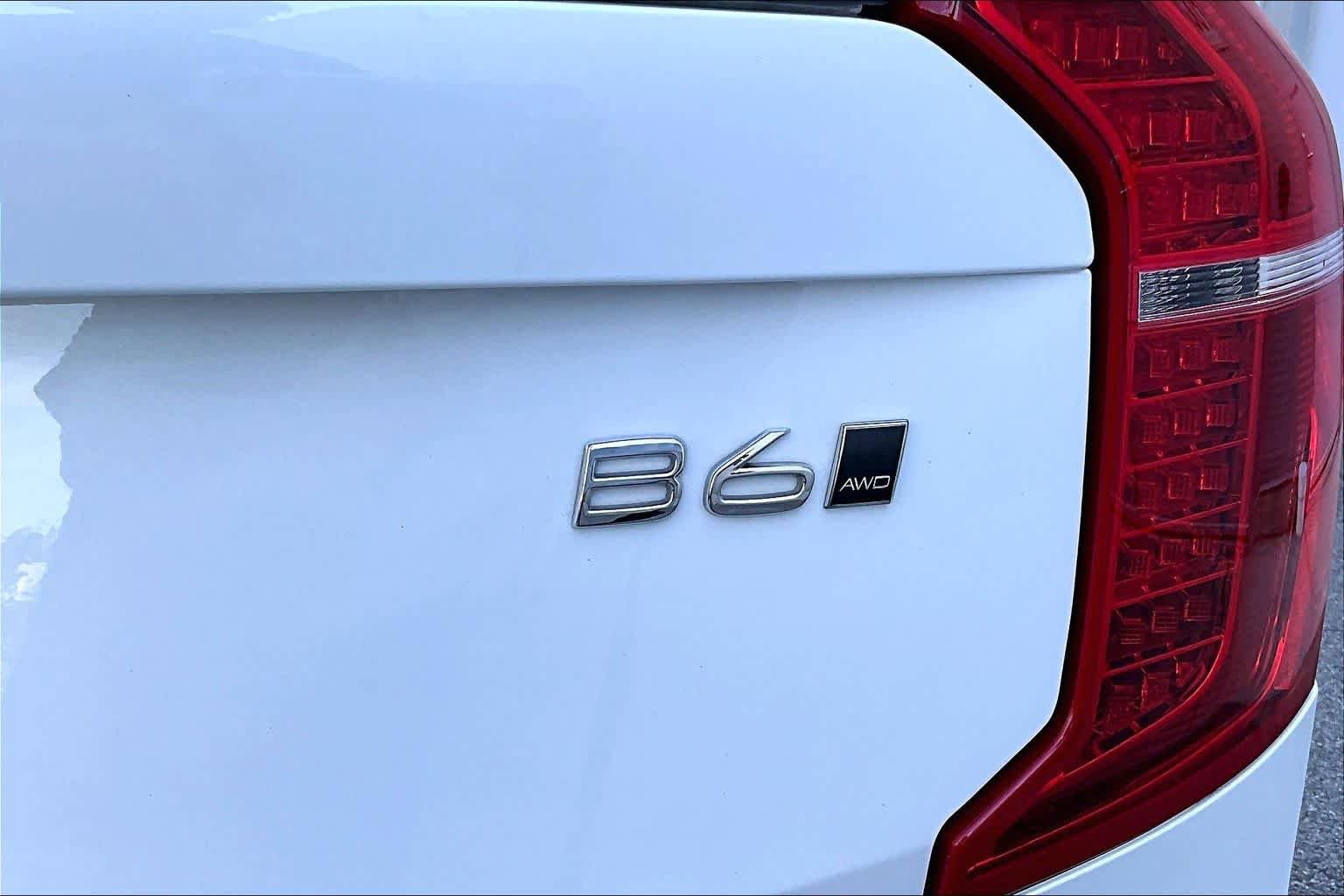 Certified 2023 Volvo XC90 B6 Plus w/ Protection Package Premier AWD/4WD image 10