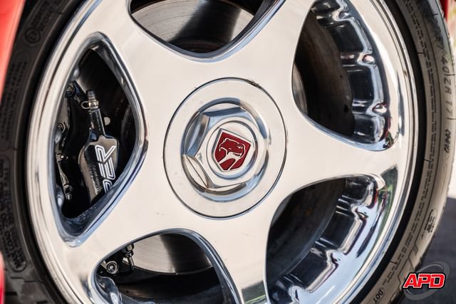 Used 1998 Dodge Viper GTS RWD image 3