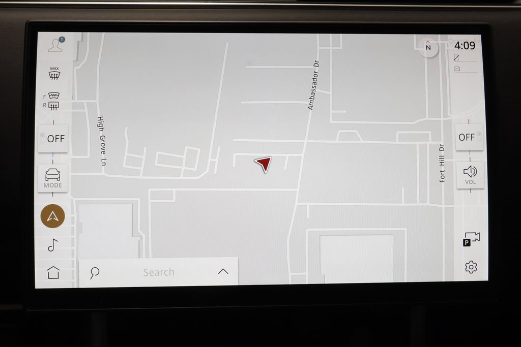 Used 2025 Land Rover Range Rover SE image 10