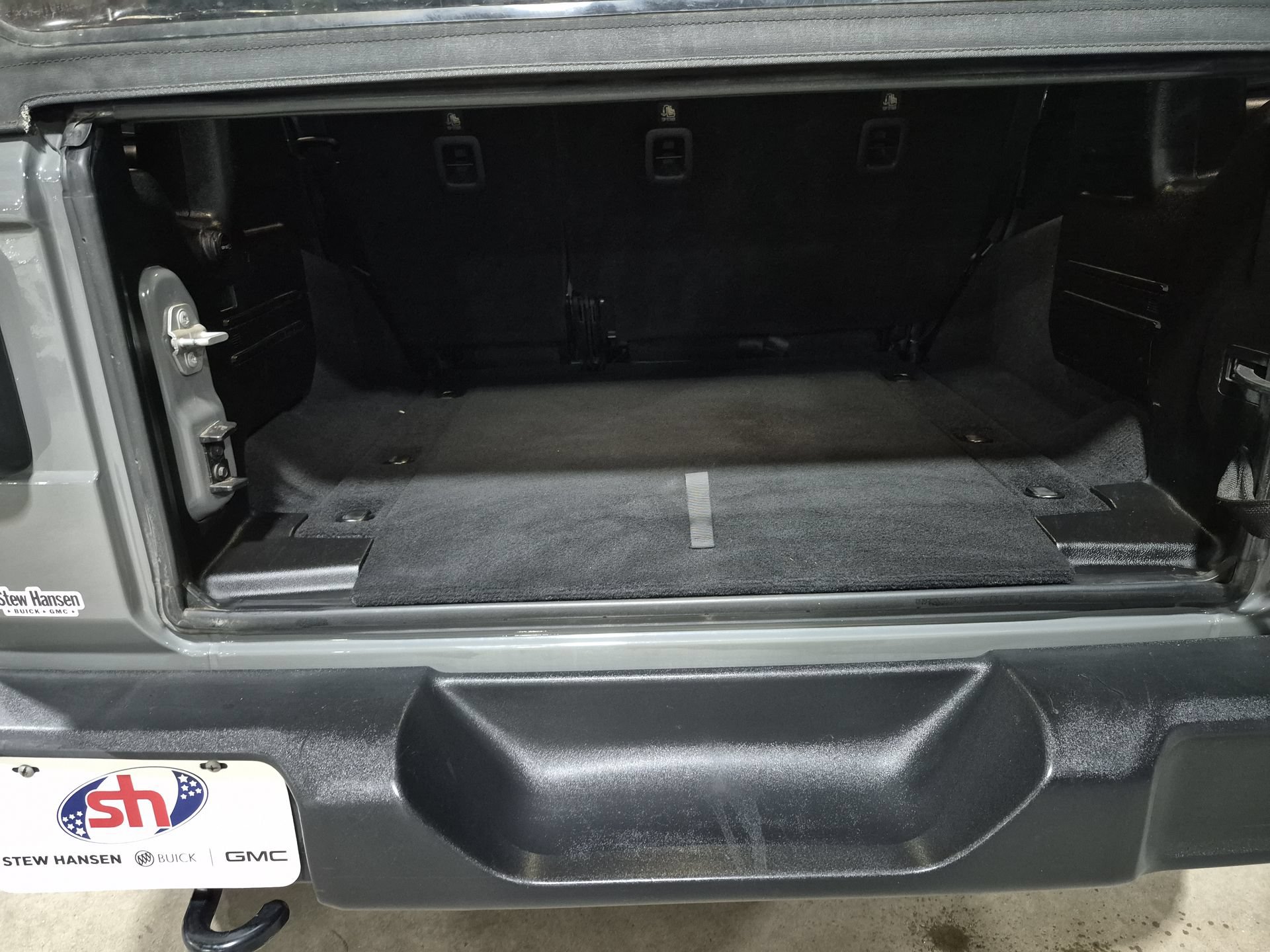 Used 2018 Jeep Wrangler Unlimited Sport AWD/4WD image 25