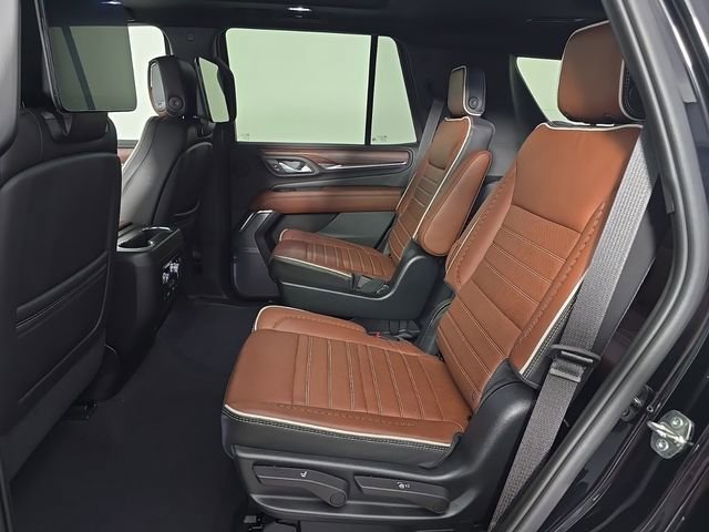 Used 2023 GMC Yukon Denali Ultimate AWD/4WD image 15