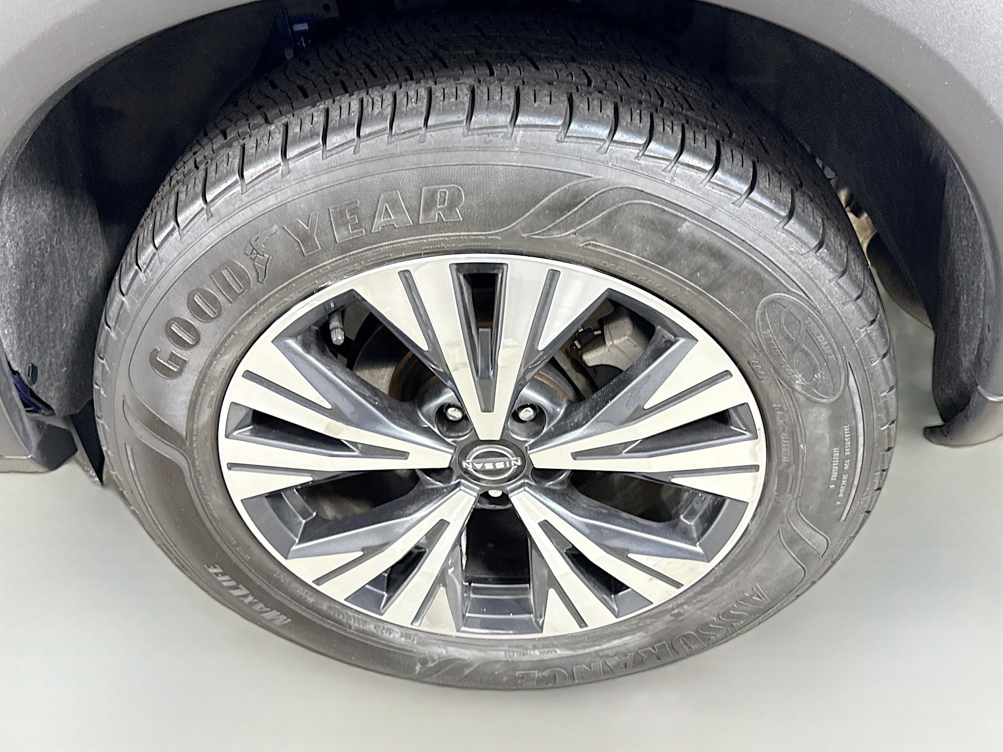 Used 2022 Nissan Rogue SV AWD/4WD image 27