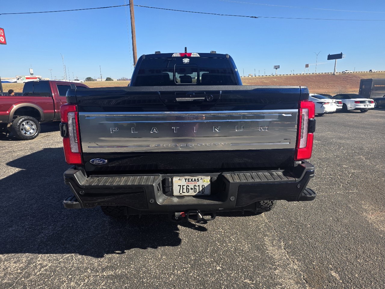 Used 2024 Ford F250 Platinum w/ FX4 Off-Road Package image 6