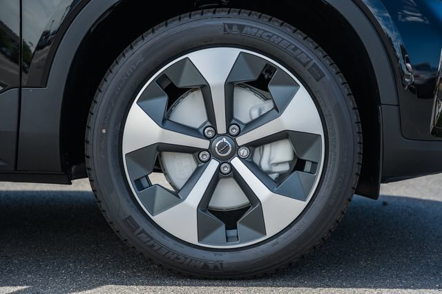 New 2026 Volvo XC40 B5 Plus w/ Protection Package Premier AWD/4WD image 18