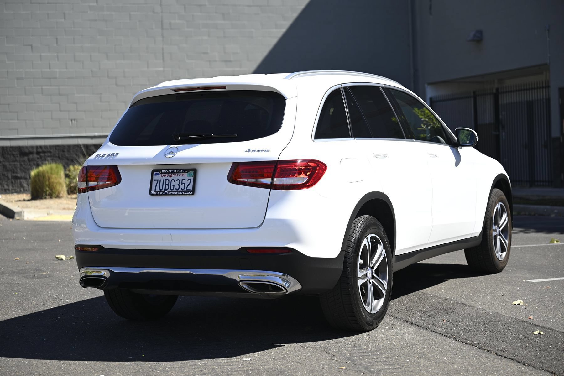Used 2017 Mercedes-Benz GLC 300 4MATIC image 7