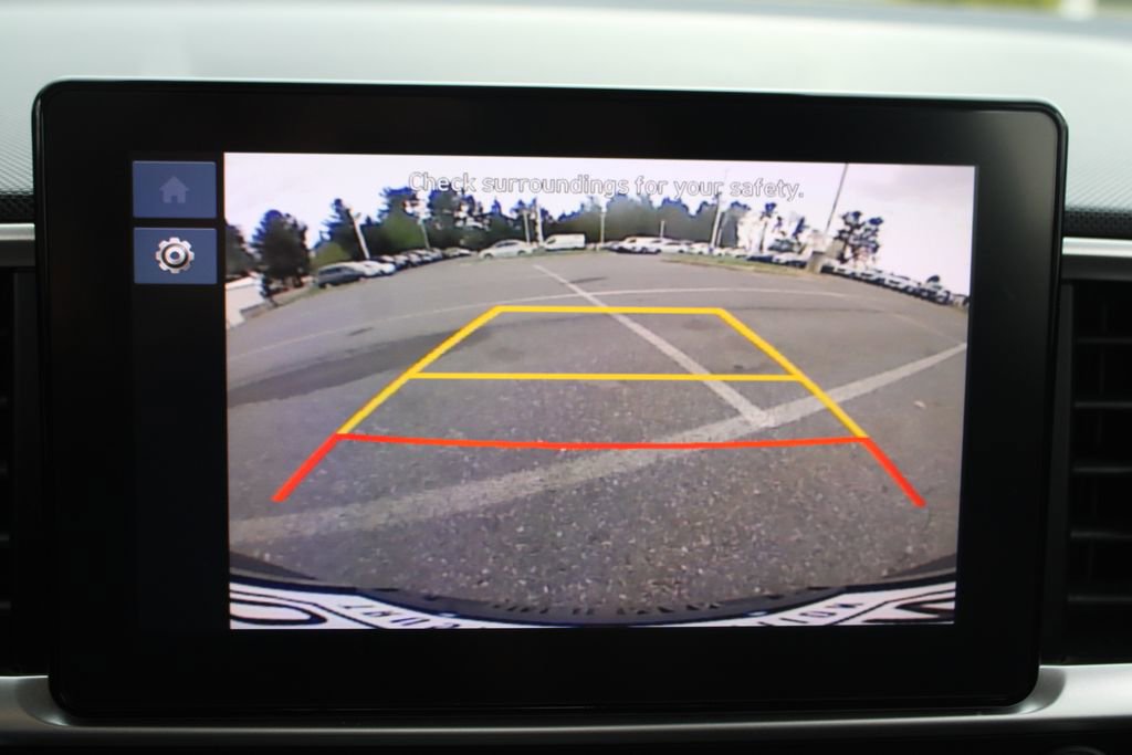 Used 2023 Hyundai Venue SEL image 28