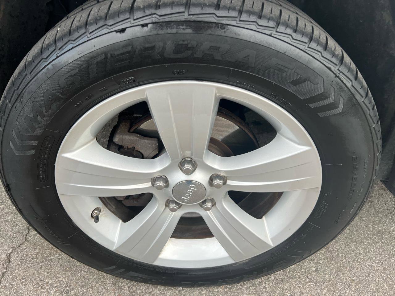 Used 2012 Jeep Patriot Latitude AWD/4WD image 2